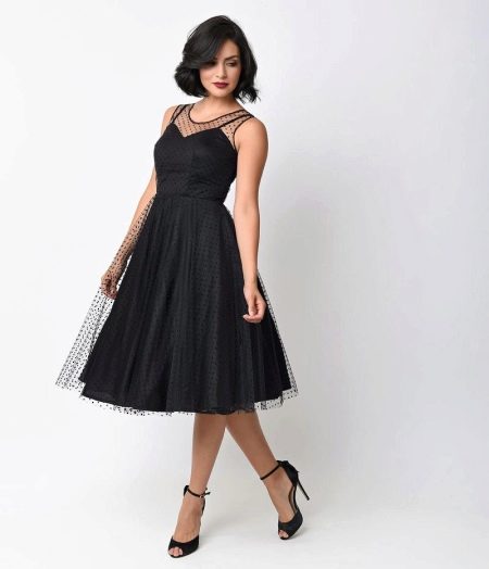 Буйна черна рокля в стила на 50-те години