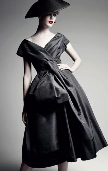 Nové černé šaty s mašlí