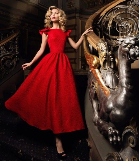 Jesenska haljina crvena
