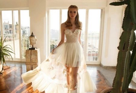 Gaun pengantin tanpa tali dengan skirt lutsinar