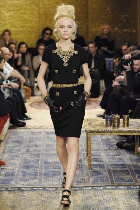 Dżersejowa sukienka Coco Chanel