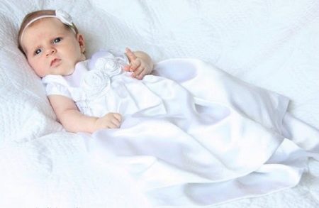 Vestido de bautizo para niña