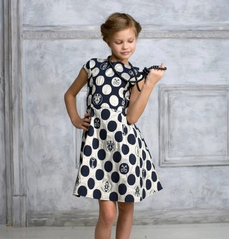 Pakaian koktel untuk kanak-kanak perempuan dengan titik polka