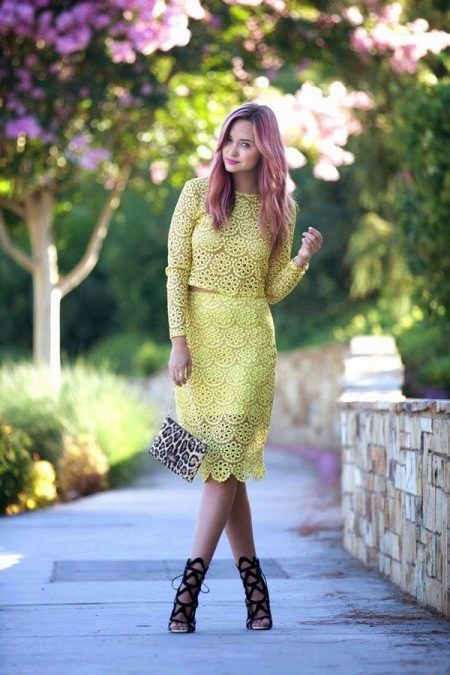 Lace yellow pencil skirt