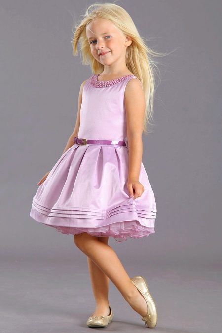 Elegante vestido esponjoso para niña de 5 años.