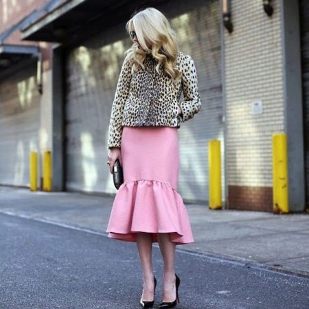 Skirt panjang pertengahan merah jambu untuk musim panas