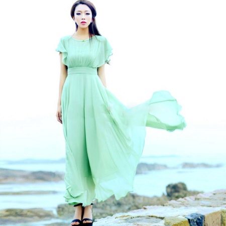 Дълга светлозелена рокля от шифон