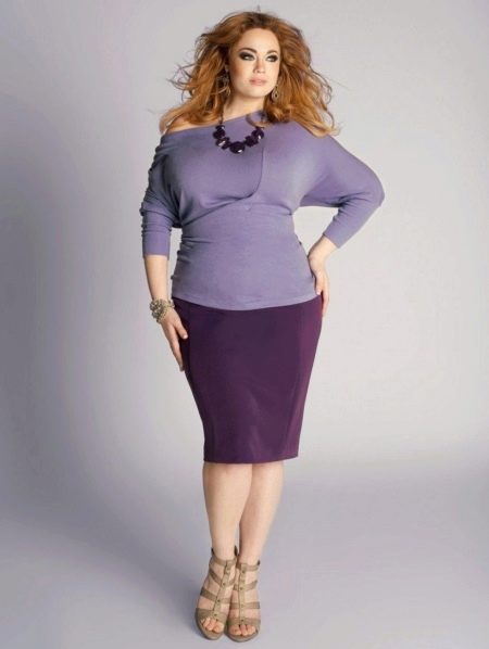 Ceruzková sukňa pre obézne ženy
