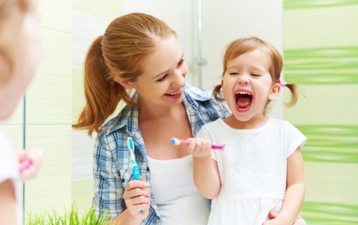 osvetiti se izlazak sunca Dajte sve od sebe  Kada početi prati zube svojoj bebi? U kojoj dobi se dijete može naučiti  koristiti pastu za zube za odrasle? Od koliko godina trebate koristiti  vrtić?